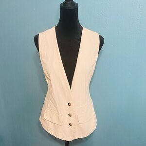 Cream Sleeveless Buttoned Vest
